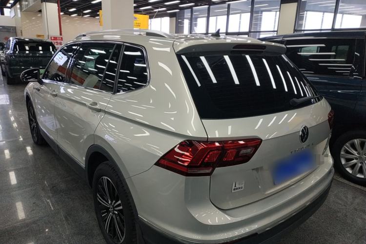 Used Volkswagen Tiguan L 2021 330TSI Automatic Two-Wheel Drive Smart Edition
