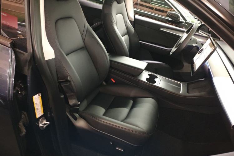 Used Tesla Model Y 2024 Rear-Wheel-Drive Version
