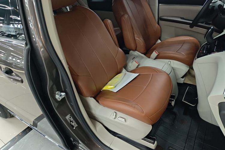 Used Buick GL8 2023 Land Executive Class Smart Enjoyment Model
