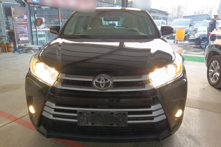 Used Toyota Highlander 2018 2.0T Two-Wheel Drive Elite Version 5 Seats China VI Standard
