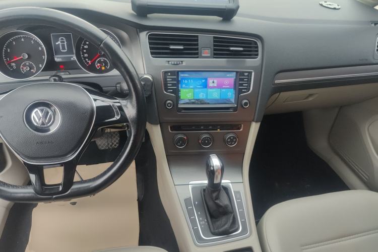 Used Volkswagen Golf 2015 1.4TSI Automatic Comfort Model
