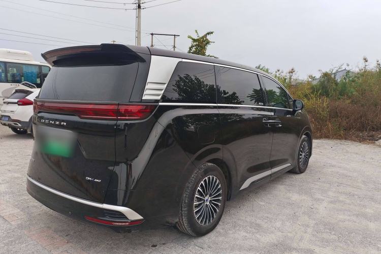 Used Denza D9 2022 DM-i 970 Four-Wheel Drive Flagship Model
