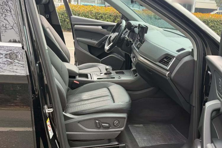 Used Audi Q5L 2021 40 TFSI Fashionable and Elegant Model