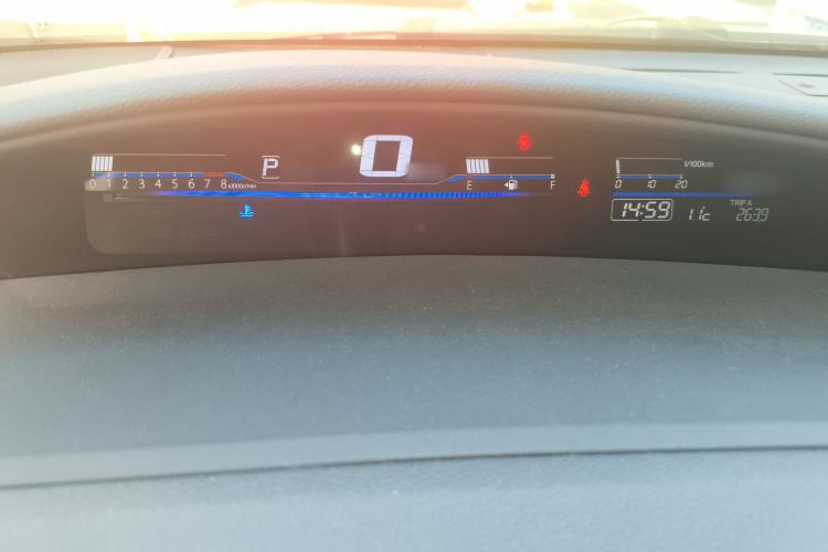 Used Honda Jade 2013 1.8L automatic Comfort version 5 seats