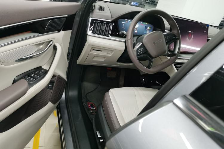 Used BYD Song PLUS New Energy 2025 EV Intelligent Driving Version 520km Premium Model
