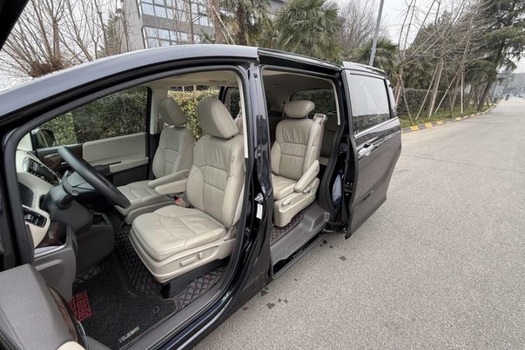 Used Honda Odyssey 2015 Revised 2.4L Luxury Edition
