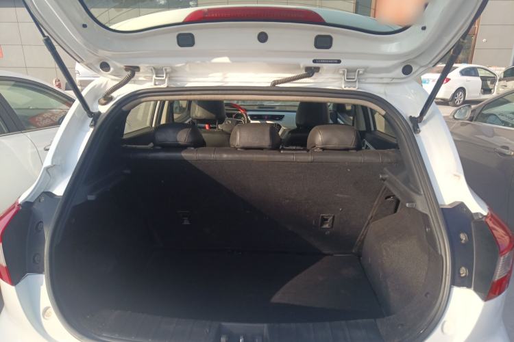 Used  Refine S2 2015 1.5L Manual Luxury Model
