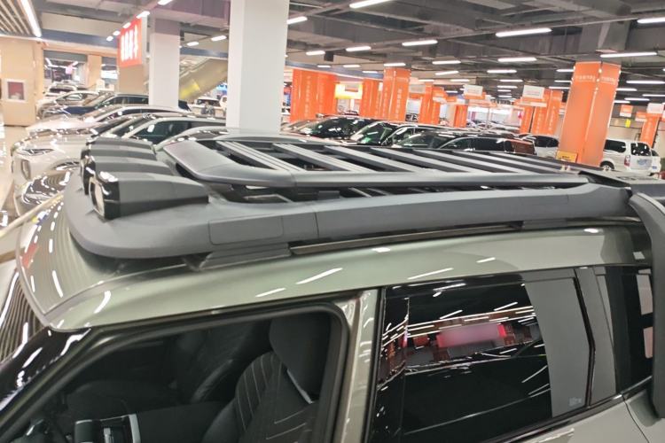 Used  G318 2024 Four-Wheel-Drive Air Suspension Model