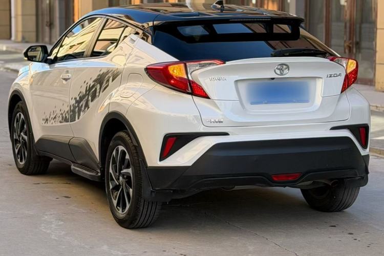 Used Toyota IZOA 2018 2.0L Yichi Version China VI Standard
