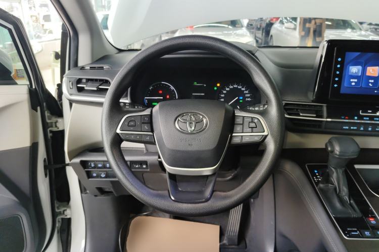 Used Toyota Sienna 2021 2.5L Hybrid Comfort Edition