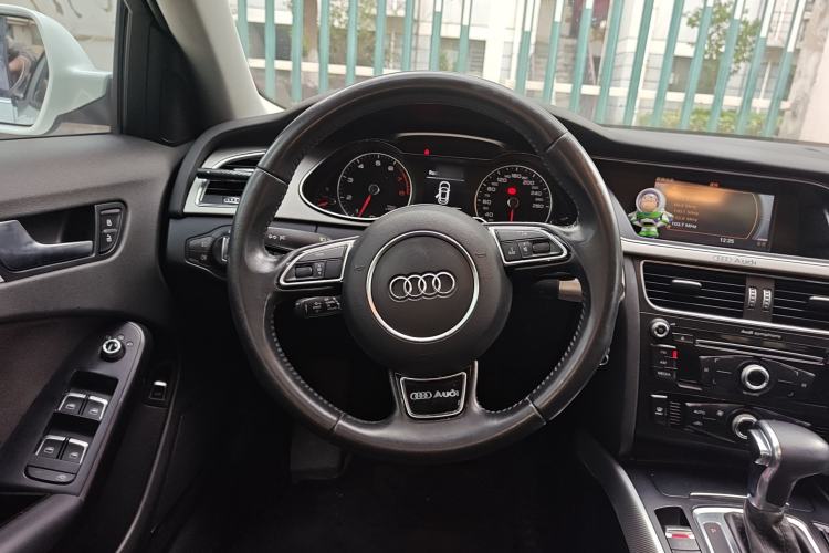 Used Audi A4L 2013 35 TFSI Automatic Standard Model
