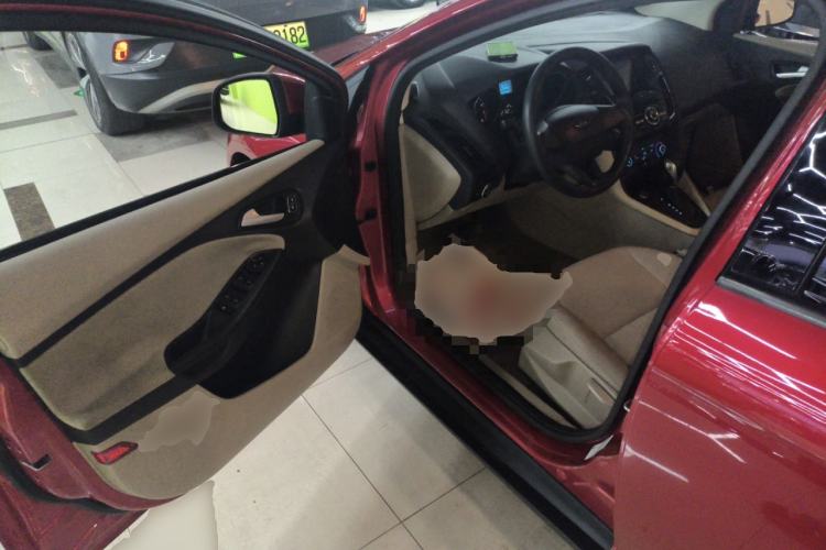 Used Ford Focus 2017 Sedan 1.6L Automatic Comfort Plus SmartDrive Edition
