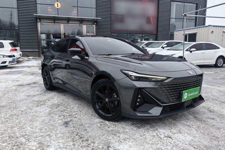 Used Changan UNI-V 2023 1.5T Prestige Model