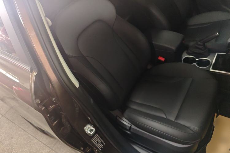 Used Haval H2 2017 Red-Label 1.5T Manual Two-Wheel-Drive Elite Model