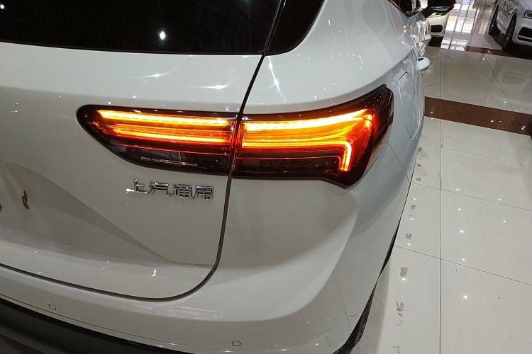 Used Buick Envision 2020 Encore S 652T Two-Wheel Drive Luxury Model
