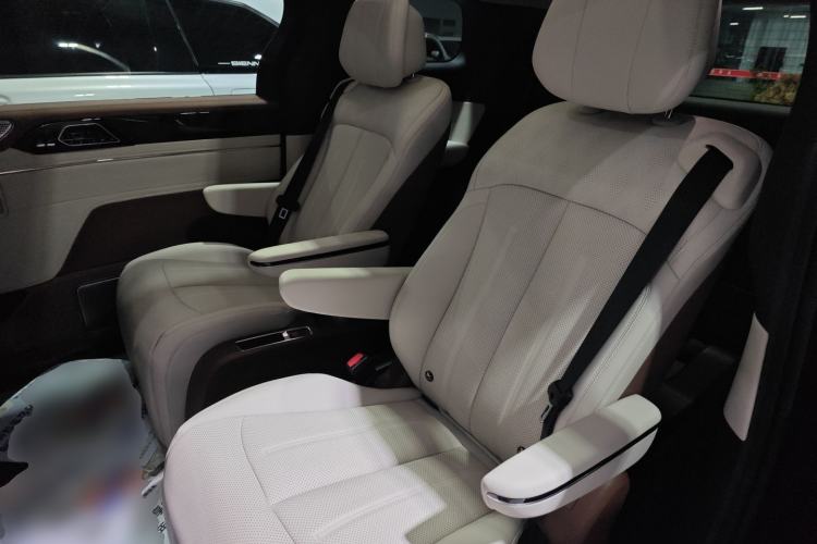 Used BYD Xia 2025 DM-i 1.5T 100km Supreme Edition
