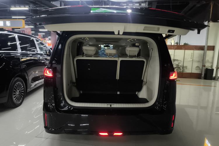 Used VOYAH Dream 2025 PHEV Four-Wheel-Drive Flagship Kunpeng Edition
