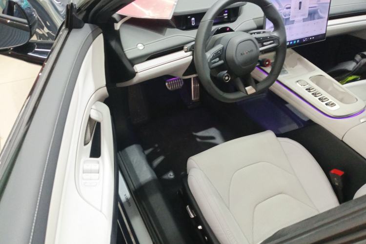 Used  SU7 2024 Four-Wheel Drive Ultra-Long Range Advanced Intelligent Driving Max Edition