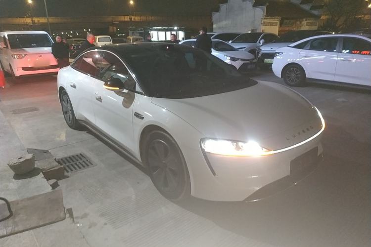 Used Hima Luxeed S7 2024 Max
