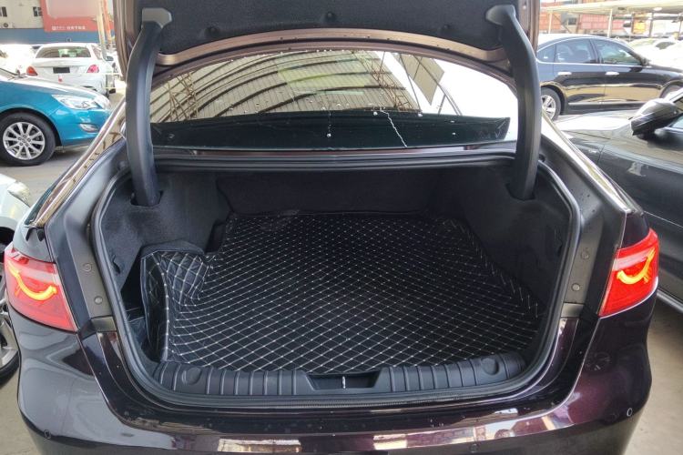 Used Jaguar XFL 2019 XFL 2.0T 200PS Two-Wheel-Drive Luxury Edition
