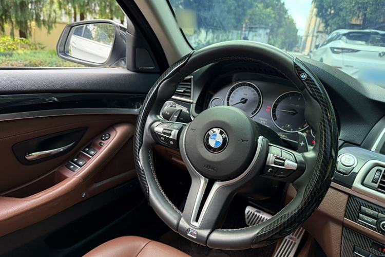 Used BMW 5 Series 2014 520i Elegant Edition
