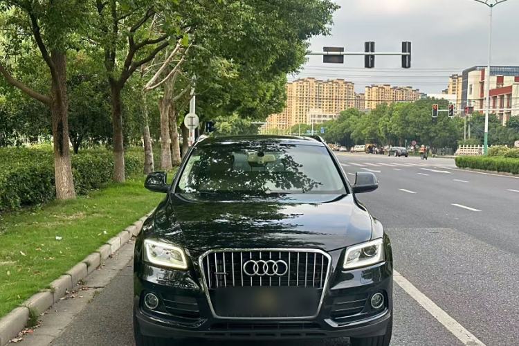 Used Audi Q5 2015 40 TFSI Comfort Model
