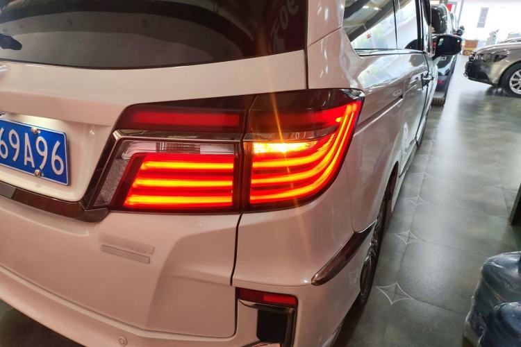 Used Honda Elysion 2019 2.0L Hybrid Supreme Edition
