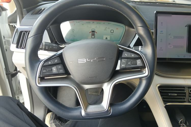 Used BYD Song PLUS New Energy 2023 Champion Edition EV 520KM Flagship Model
