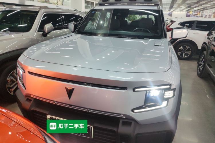 Used  G318 2024 Four-Wheel-Drive Air Suspension Model