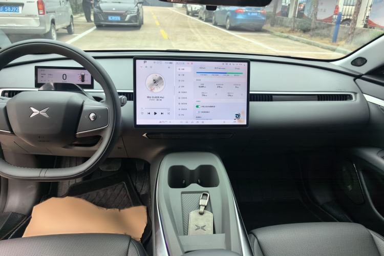 Used XPeng MONA M03 2024 620 with Ultra-Long Range
