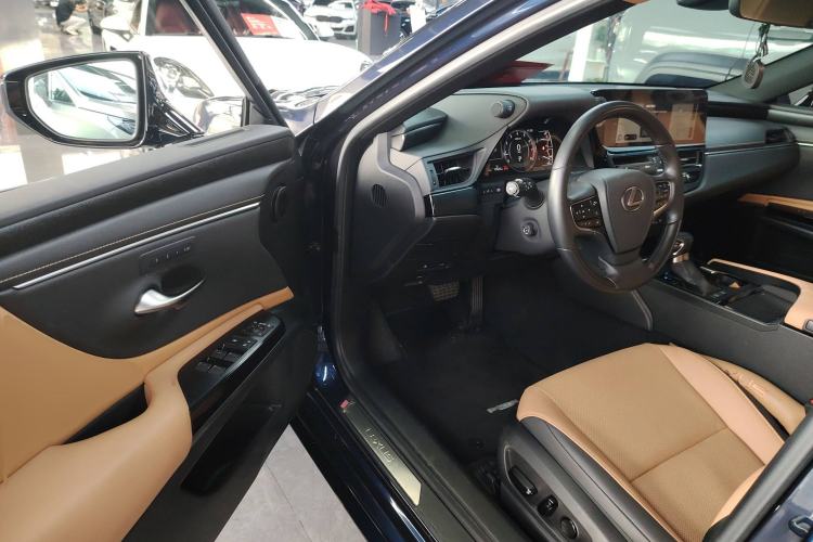 Used Lexus ES 2022 200 Luxury Edition
