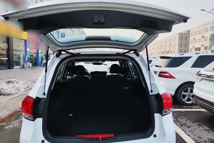 Used Haval H6 2016 Upgraded Model 1.5T Manual Two-Wheel Drive Elite Version
