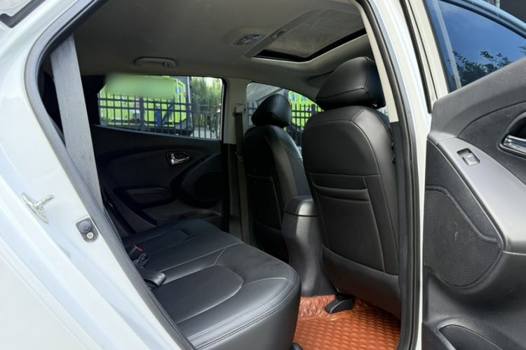 Used Hyundai ix35 2015 2.0L Automatic 2WD Comfort Edition China V Standard
