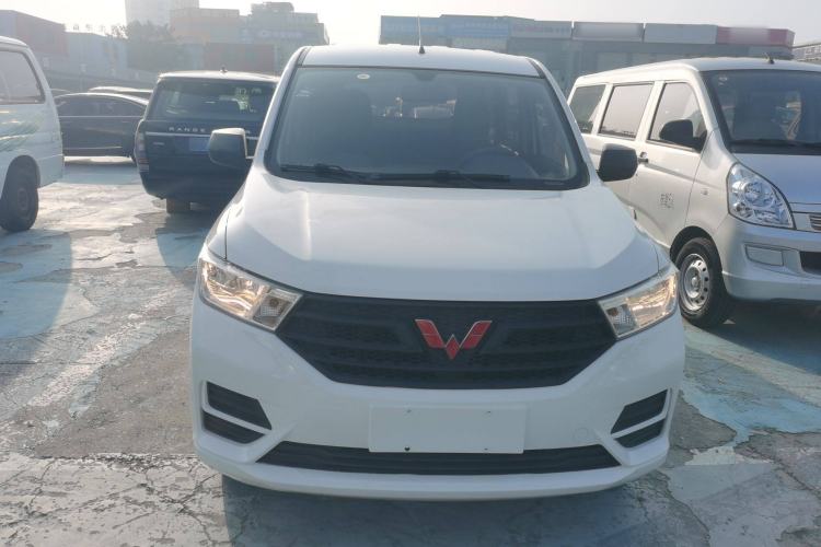 Used Wuling Hongguang 2019 1.5L S Basic Version China VI Standard LAR