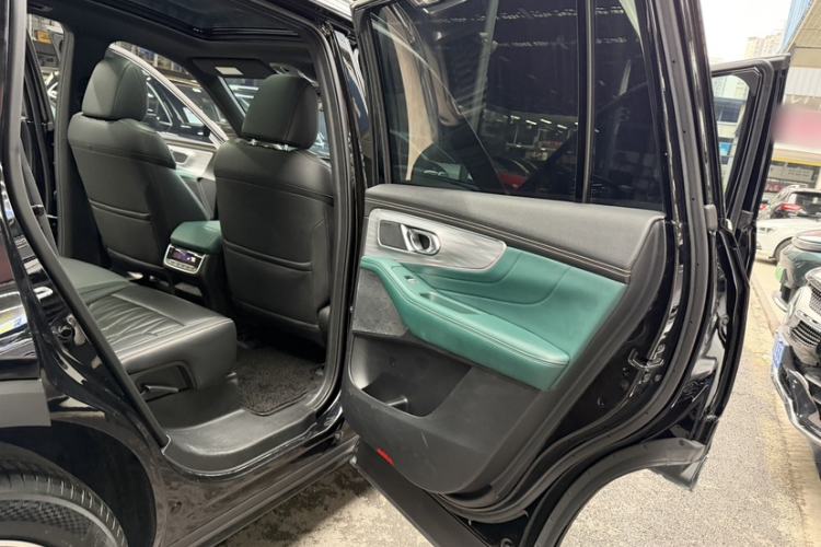 Used GAC Trumpchi GS8 2022 Flagship Series 2.0 TGDI Four-Wheel Drive Luxury Smart Connectivity Version (7 Seats)
