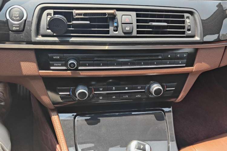 Used BMW 5 Series 2014 520i Elegant Edition
