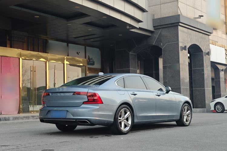 Used Volvo S90 2017 T4 Zhiyuan Edition