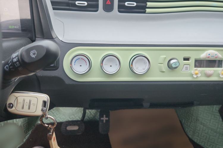 Used Wuling Hongguang MINIEV 2021 Macaron Fashion Model Lithium Iron Phosphate
