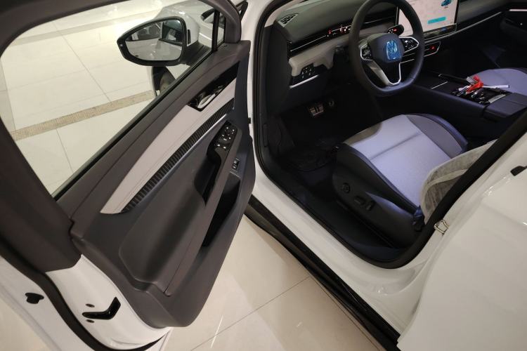 Used Volkswagen ID.7 VIZZION 2024 AIR model