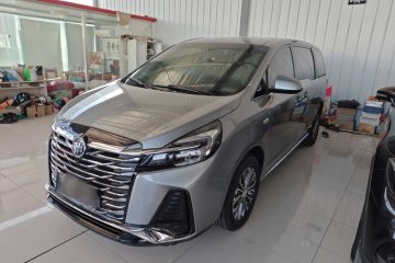 Used Buick GL8 2023 Land Executive Class Comfort Model