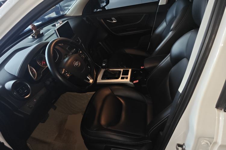 Used Bestune X40 2019 1.6L Automatic Luxury Version China V Emission Standard