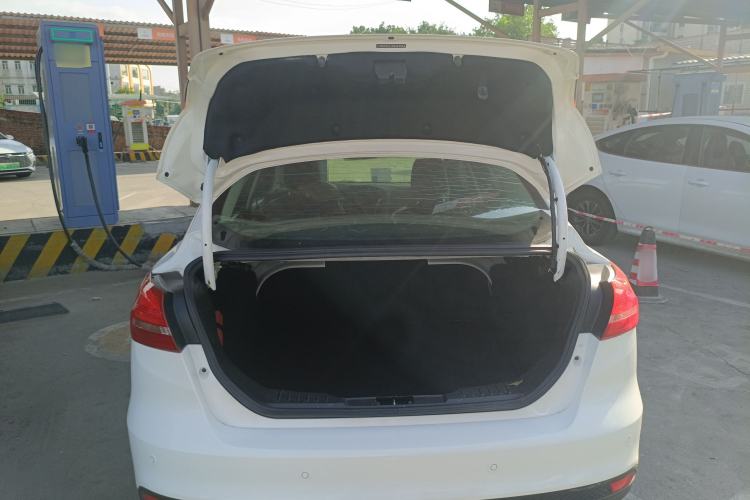 Used Ford Focus 2015 Sedan EcoBoost 180 Automatic Elite Model
