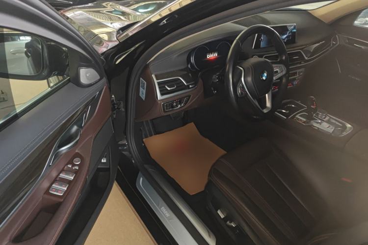 Used BMW 7 Series 2016 730Li Leading Model
