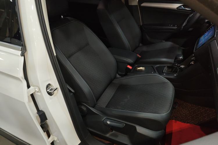 Used Volkswagen Tiguan L 2017 330TSI Automatic Two-Wheel Drive Luxury Edition
