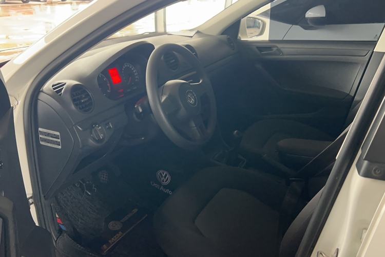 Used Volkswagen Jetta 2015 1.6L Manual Fashion Edition