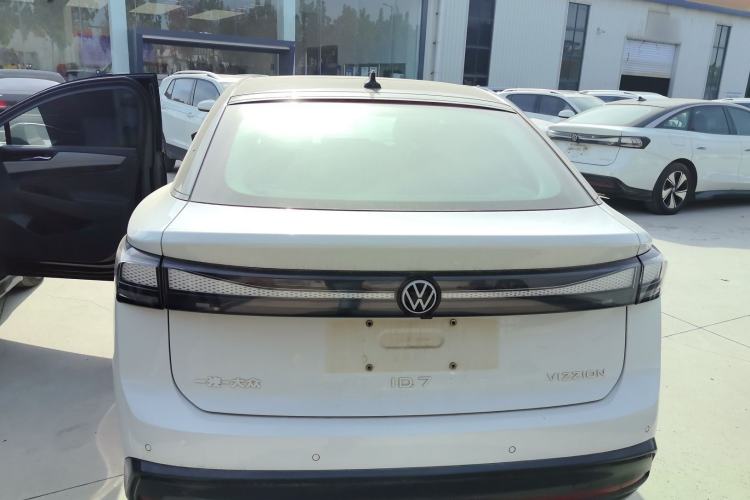 Used Volkswagen ID.7 VIZZION 2024 AIR model
