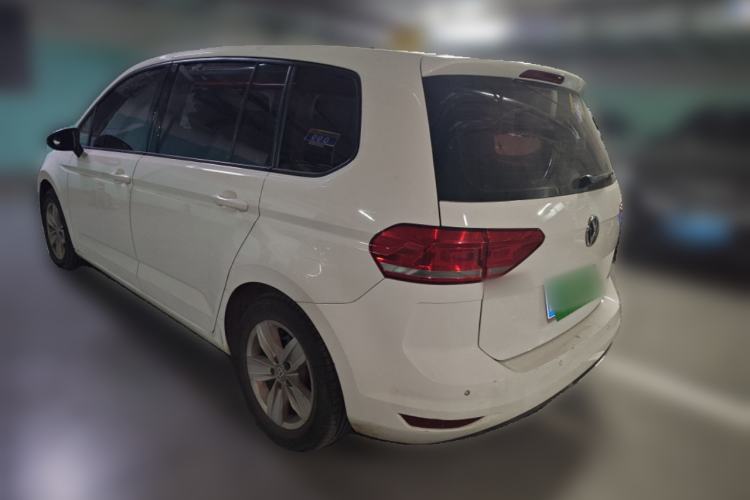 Used Volkswagen Touran 2016 Volkswagen Touran L 280TSI Manual Trend Edition
