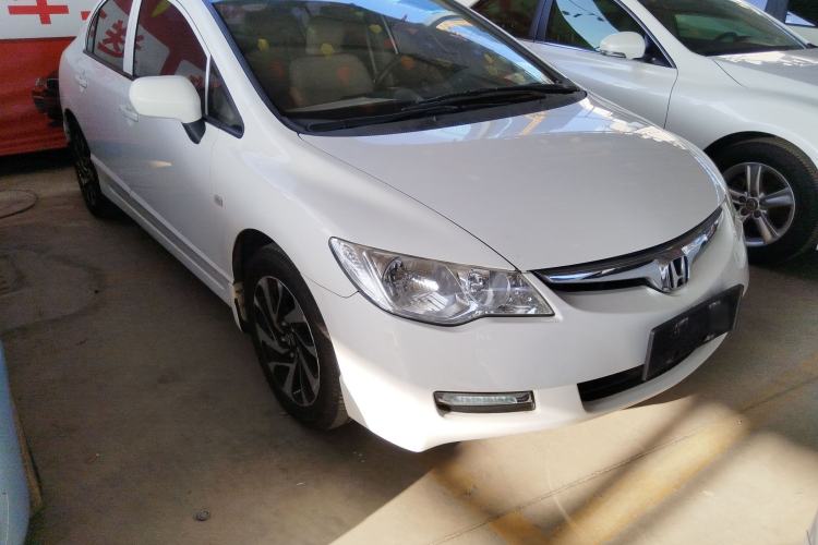 Used CIIMO CIIMO 2015 1.8L Automatic Comfort Edition