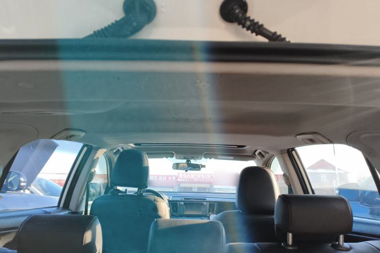 Used Toyota RAV4 2015 2.0L CVT Two-Wheel Drive Fashion Edition