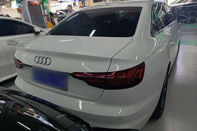 Used Audi A4L 2022 40 TFSI Luxury Dynamic Model